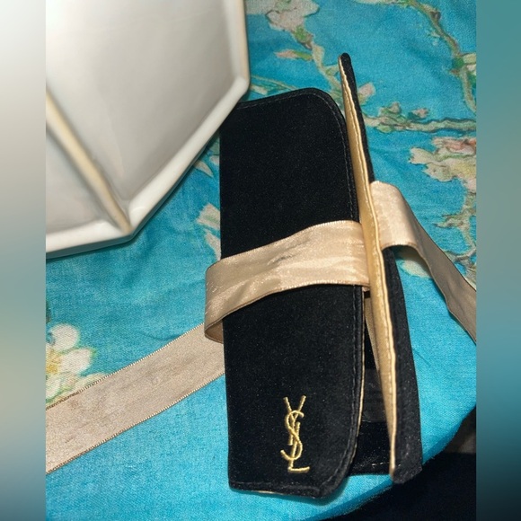 Yves Saint Laurent Makeup Brush Travel Wrap, Ribbon, NO BRUSHES - Picture 5 of 7